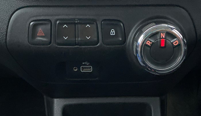 2019 Renault Kwid RXT 1.0 EASY-R AT OPTION, Petrol, Automatic, 23,174 km, Gear Lever