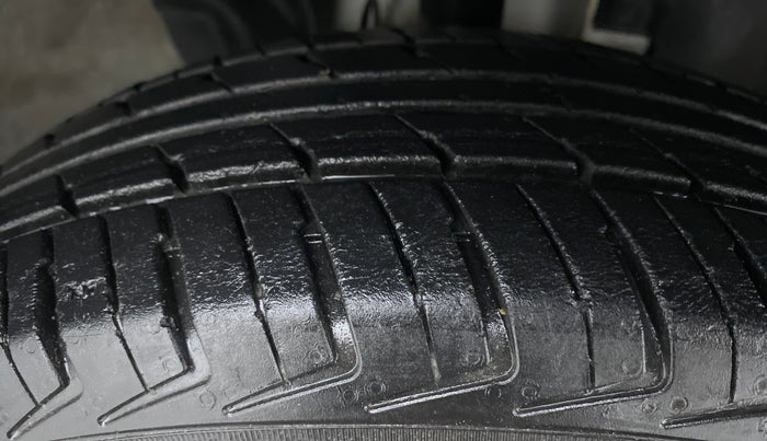 2019 Renault Kwid RXT 1.0 EASY-R AT OPTION, Petrol, Automatic, 23,174 km, Right Front Tyre Tread
