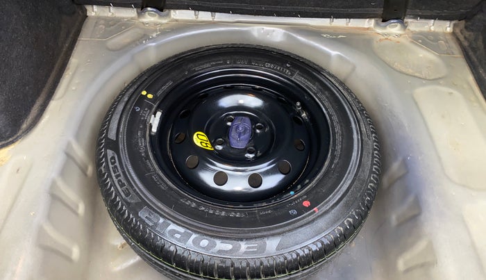 2017 Maruti Dzire ZXI AMT, Petrol, Automatic, 1,02,742 km, Spare Tyre