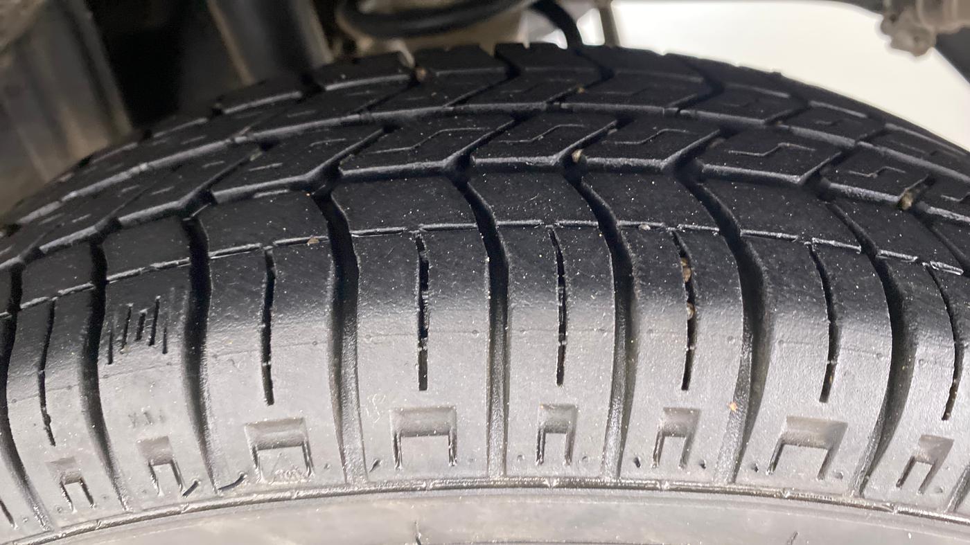 2016 Maruti Alto 800 LXI, Petrol, Manual, 41,150 km, Left Rear Tyre Tread