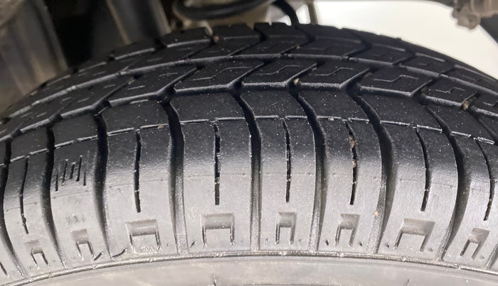 2016 Maruti Alto 800 LXI, Petrol, Manual, 41,150 km, Left Rear Tyre Tread