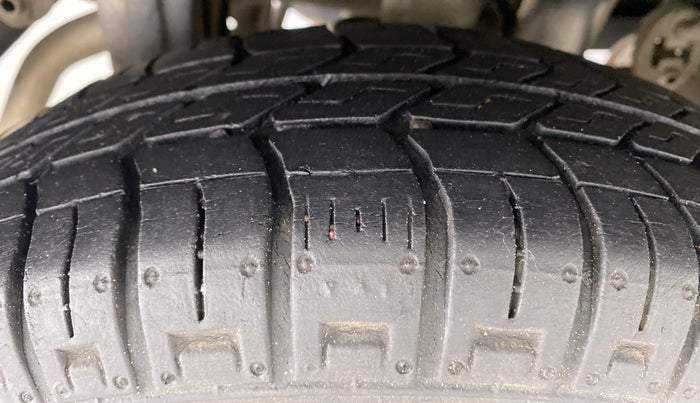 2016 Maruti Alto 800 LXI, Petrol, Manual, 41,150 km, Right Rear Tyre Tread