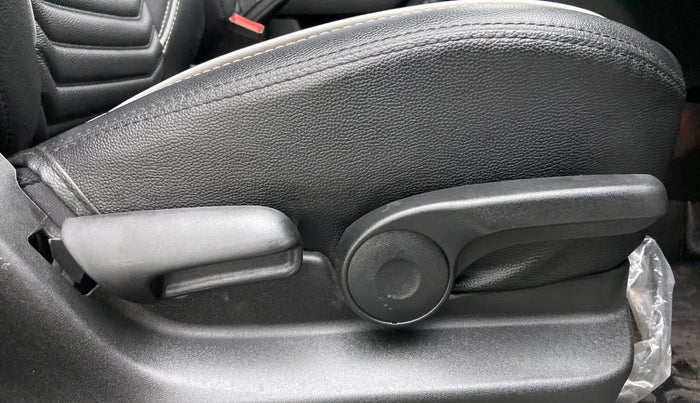 2022 Maruti Vitara Brezza ZXI PLUS AT SHVS, Petrol, Automatic, 7,475 km, Driver Side Adjustment Panel