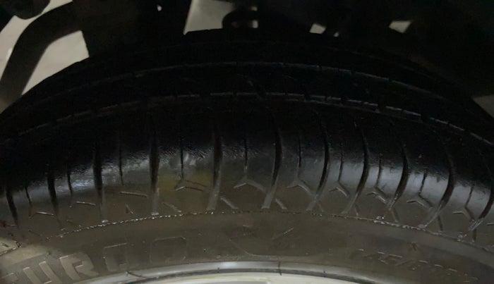 2014 Maruti Alto 800 LXI, Petrol, Manual, 82,985 km, Right Rear Tyre Tread