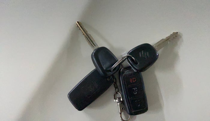 2014 Maruti Alto 800 LXI, Petrol, Manual, 82,985 km, Key Close Up