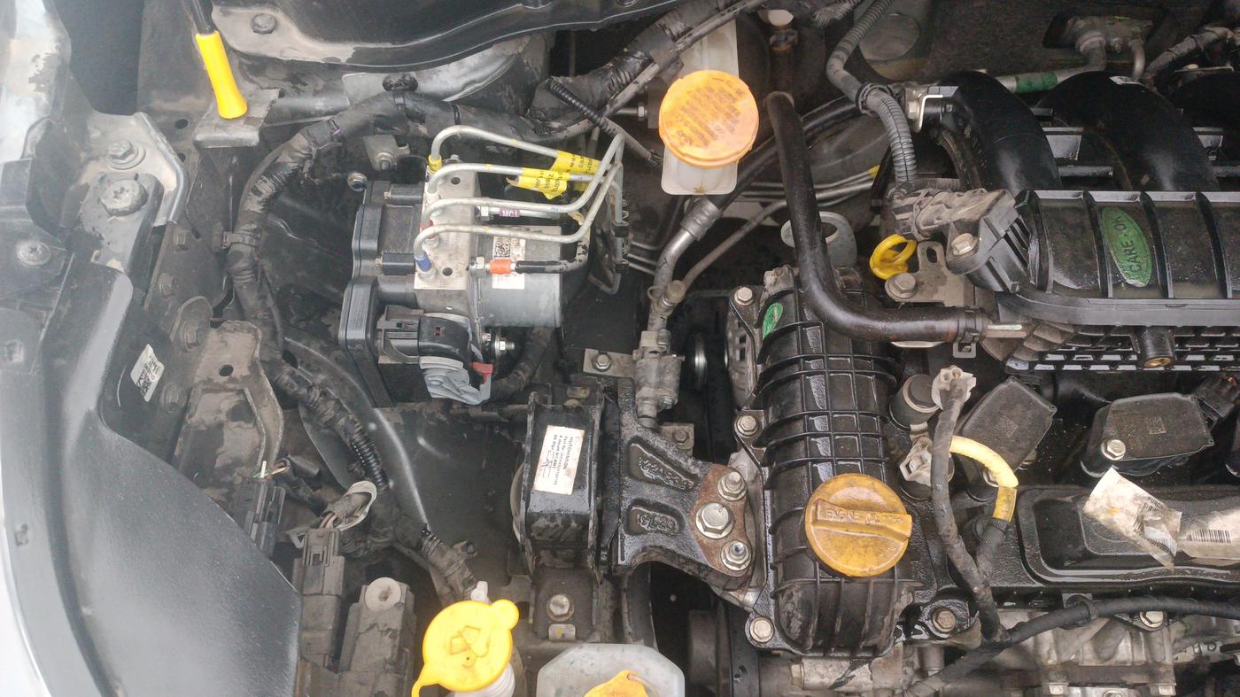 2024 Tata PUNCH ADVENTURE AMT, Petrol, Automatic, 9,799 km, Engine View - Right
