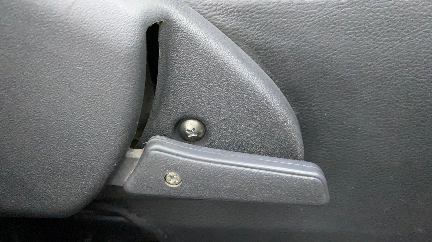 2016 Maruti Alto 800 LXI, Petrol, Manual, 38,409 km, Driver Side Adjustment Panel