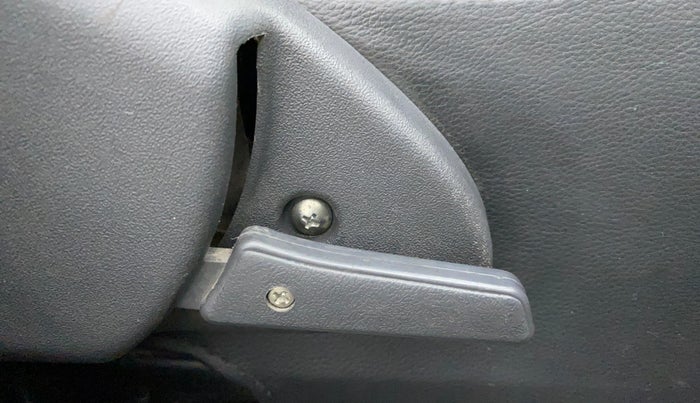 2016 Maruti Alto 800 LXI, Petrol, Manual, 38,409 km, Driver Side Adjustment Panel