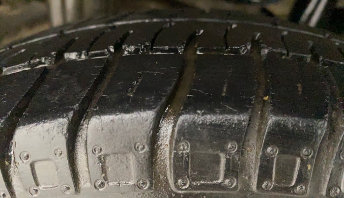 2016 Maruti Alto 800 LXI, Petrol, Manual, 38,409 km, Right Rear Tyre Tread