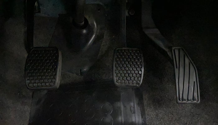 2016 Maruti Alto 800 LXI, Petrol, Manual, 38,409 km, Pedals