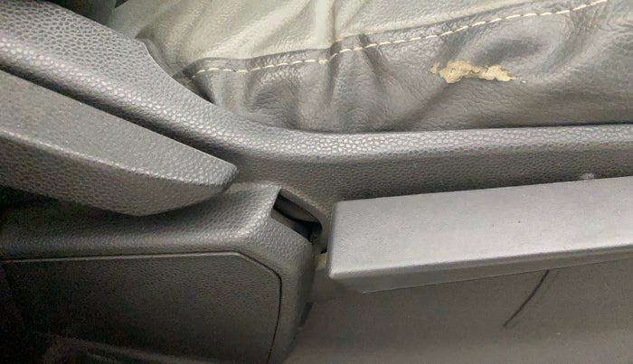 2014 Ford Ecosport TITANIUM 1.5L PETROL AT, Petrol, Automatic, 54,050 km, Driver Side Adjustment Panel