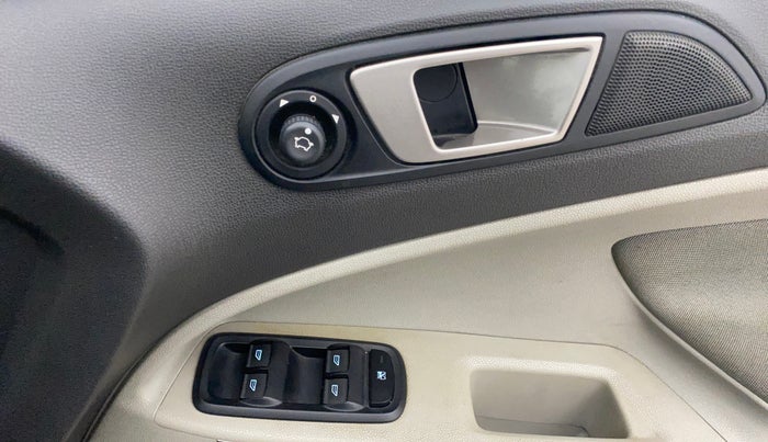 2014 Ford Ecosport TITANIUM 1.5L PETROL AT, Petrol, Automatic, 54,050 km, Driver Side Door Panels Control