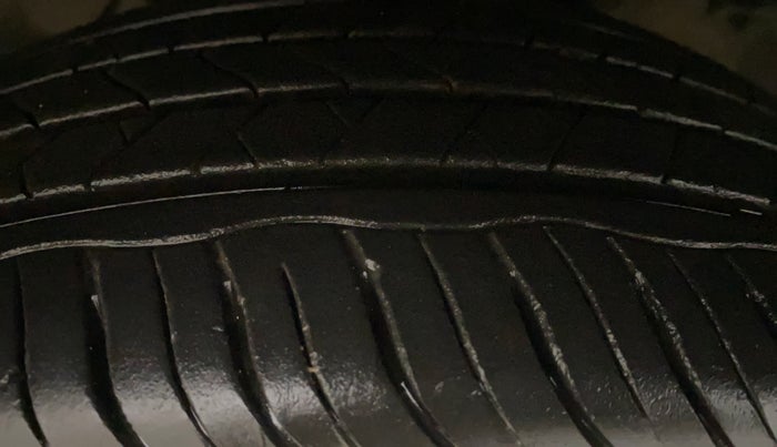 2014 Ford Ecosport TITANIUM 1.5L PETROL AT, Petrol, Automatic, 54,050 km, Left Front Tyre Tread