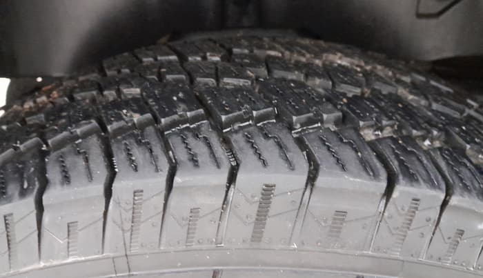 2024 Mahindra Thar LX P 2WD AT HT, Petrol, Automatic, 11,232 km, Right Rear Tyre Tread