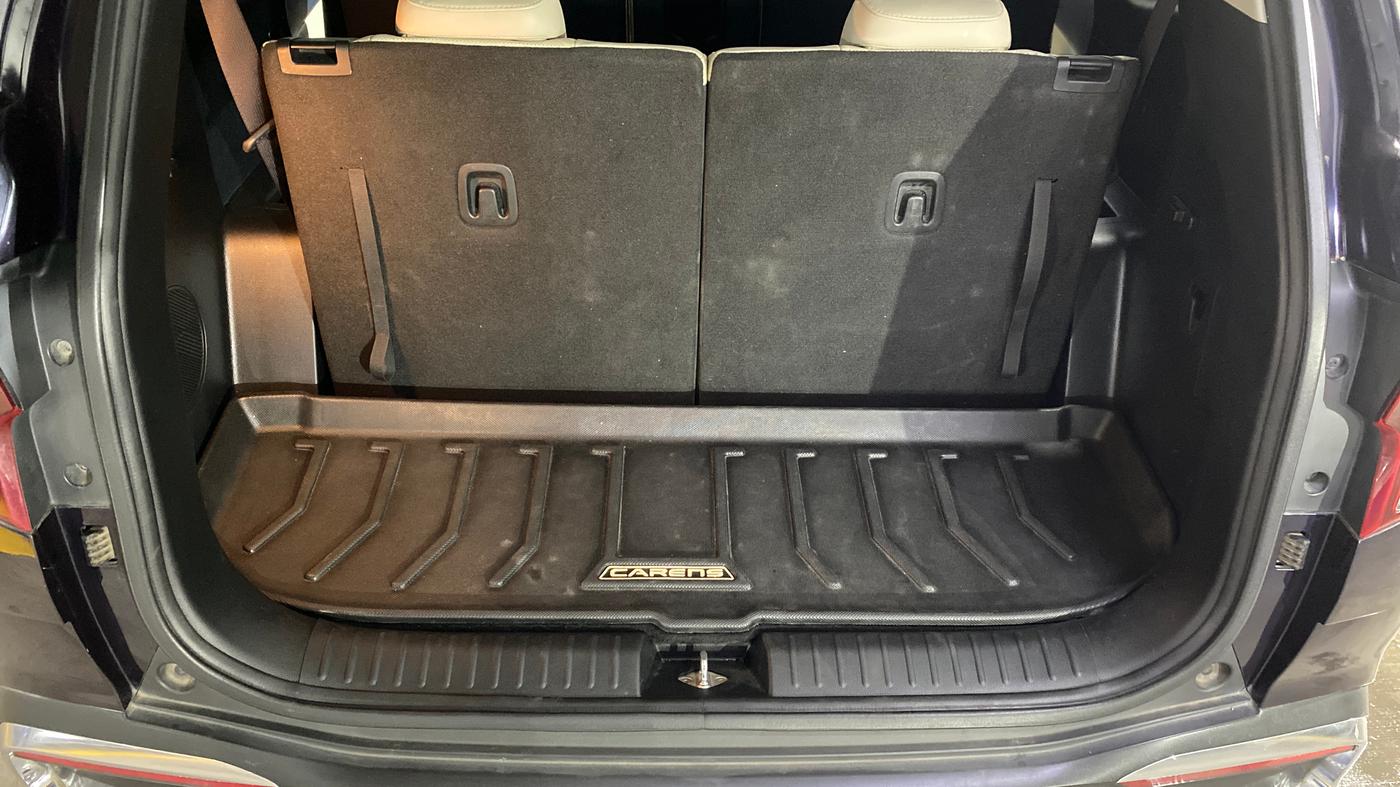 2022 KIA CARENS LUXURY PLUS 1.5 DIESEL AT 7 STR, Diesel, Automatic, 74,424 km, Boot Inside