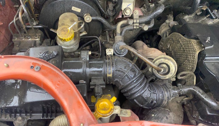 2017 Mahindra TUV300 T8 AMT, Diesel, Automatic, 1,02,809 km, Engine View - Right