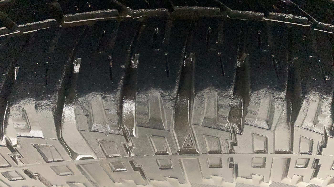 2017 Mahindra TUV300 T8 AMT, Diesel, Automatic, 1,02,809 km, Left Front Tyre Tread