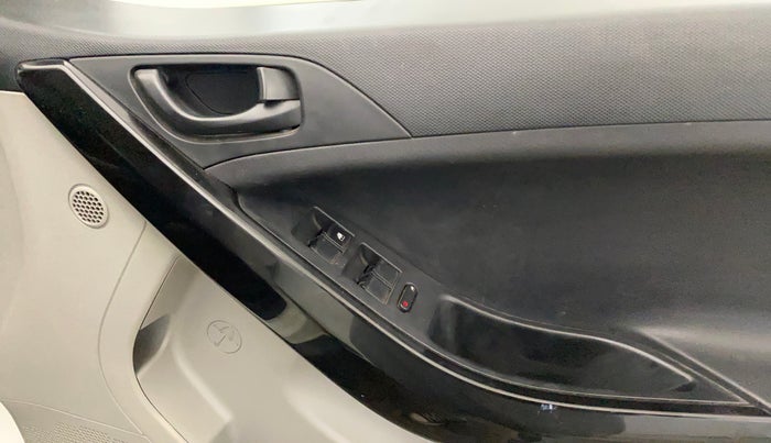 2019 Tata NEXON XM PETROL, Petrol, Manual, 54,205 km, Driver Side Door Panels Control