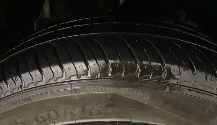 2019 Tata NEXON XM PETROL, Petrol, Manual, 54,205 km, Right Front Tyre Tread