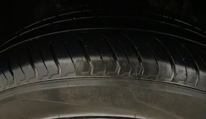 2019 Tata NEXON XM PETROL, Petrol, Manual, 54,205 km, Left Front Tyre Tread