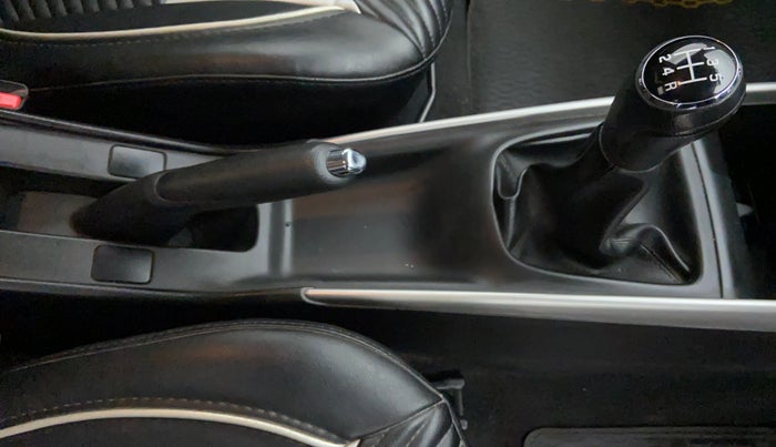 2018 Maruti Baleno DELTA PETROL 1.2, Petrol, Manual, 19,693 km, Gear Lever