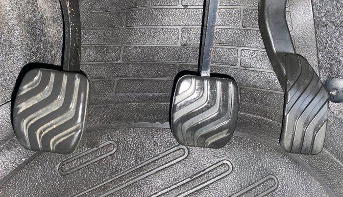 2021 Renault TRIBER RXT, Petrol, Manual, 22,099 km, Pedals