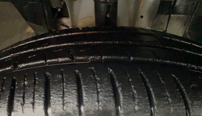 2021 Renault TRIBER RXT, Petrol, Manual, 22,099 km, Right Front Tyre Tread