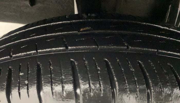 2021 Renault TRIBER RXT, Petrol, Manual, 22,099 km, Right Rear Tyre Tread