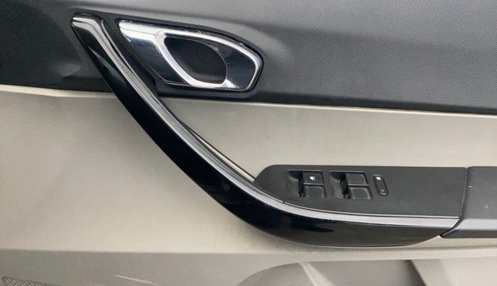 2017 Tata Tiago XZ PETROL, Petrol, Manual, 49,870 km, Driver Side Door Panels Control