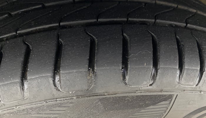 2018 Volkswagen Ameo HIGHLINE PLUS 1.5L AT 16 ALLOY, Diesel, Automatic, 86,059 km, Left Front Tyre Tread