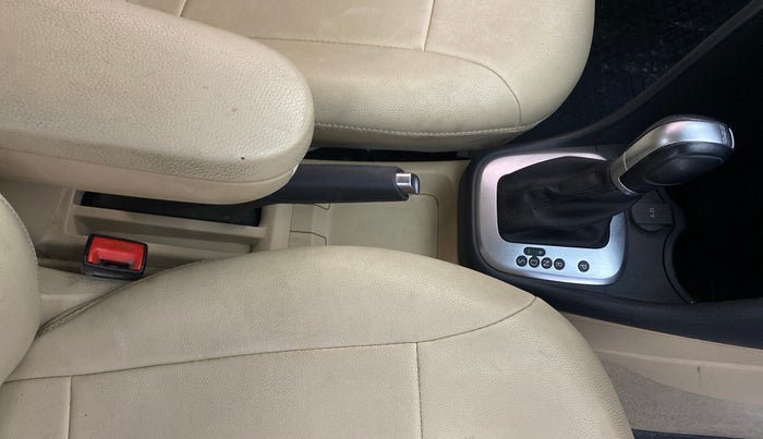 2018 Volkswagen Ameo HIGHLINE PLUS 1.5L AT 16 ALLOY, Diesel, Automatic, 86,059 km, Gear Lever