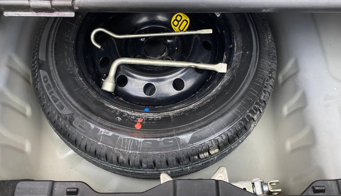 2022 Maruti Dzire ZXI CNG, CNG, Manual, 24,022 km, Spare Tyre