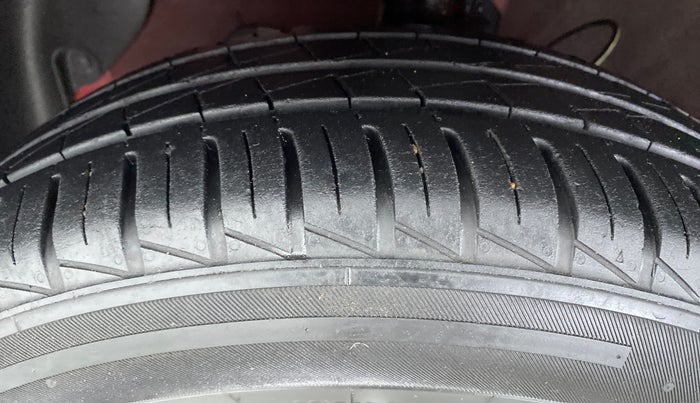 2020 Hyundai GRAND I10 NIOS SPORTZ PETROL, Petrol, Manual, 23,870 km, Left Front Tyre Tread
