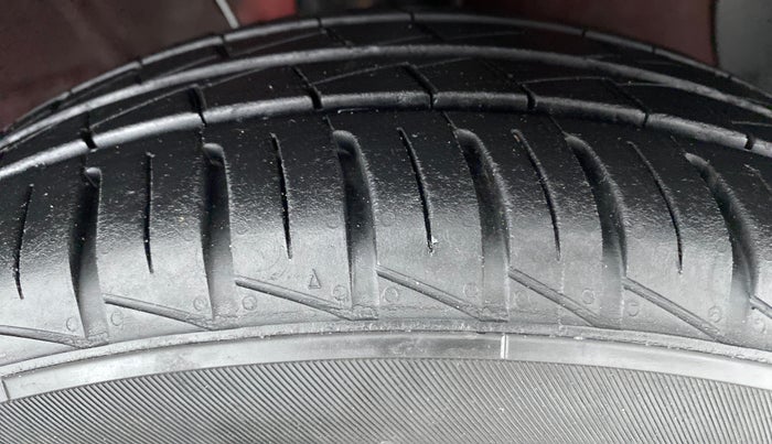 2020 Hyundai GRAND I10 NIOS SPORTZ PETROL, Petrol, Manual, 23,870 km, Right Front Tyre Tread