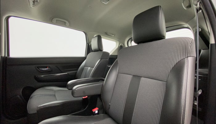 2021 Maruti XL6 ZETA AT, Petrol, Automatic, 25,488 km, Right Side Rear Door Cabin