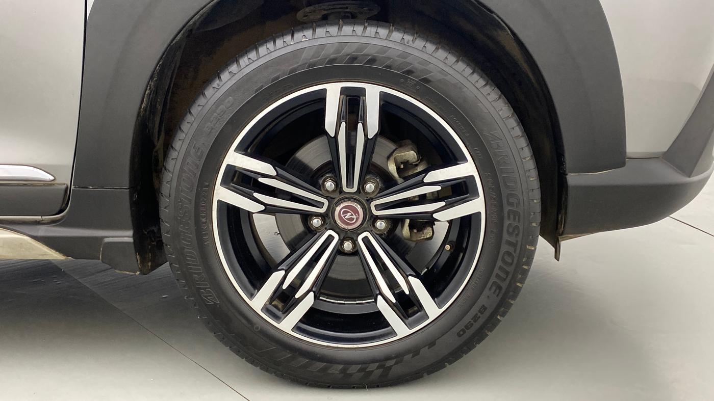 2021 Maruti XL6 ZETA AT, Petrol, Automatic, 25,488 km, Right Front Wheel
