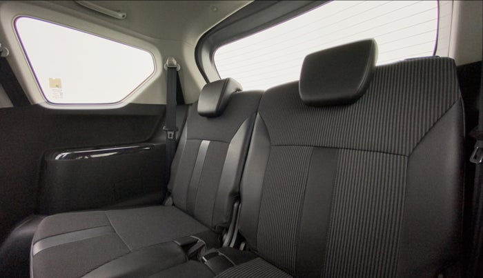 2021 Maruti XL6 ZETA AT, Petrol, Automatic, 25,488 km, Third Seat Row ( optional )