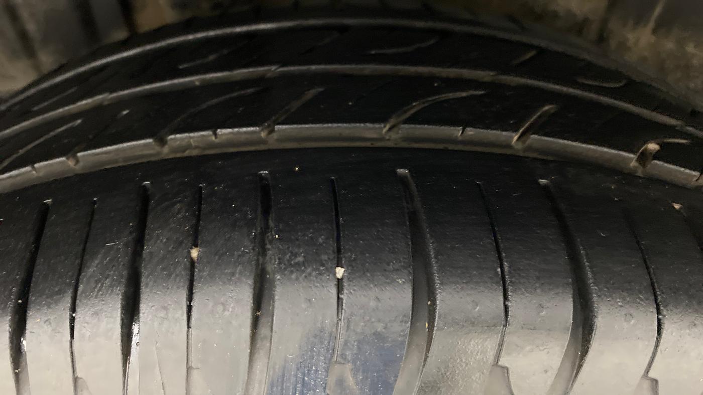 2021 Maruti XL6 ZETA AT, Petrol, Automatic, 25,488 km, Right Rear Tyre Tread