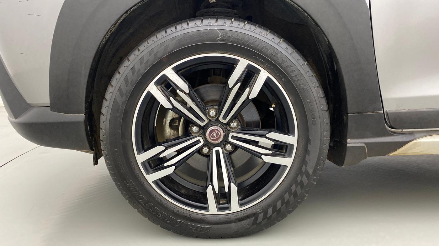 2021 Maruti XL6 ZETA AT, Petrol, Automatic, 25,488 km, Left Front Wheel