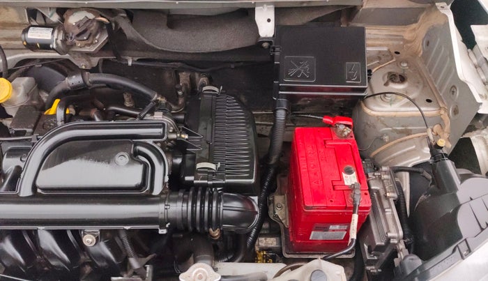 2018 Renault Kwid RXT 1.0 AMT, Petrol, Automatic, 34,519 km, Engine View - Left