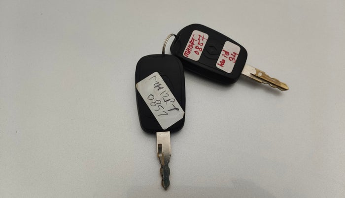 2018 Renault Kwid RXT 1.0 AMT, Petrol, Automatic, 34,519 km, Key Close Up