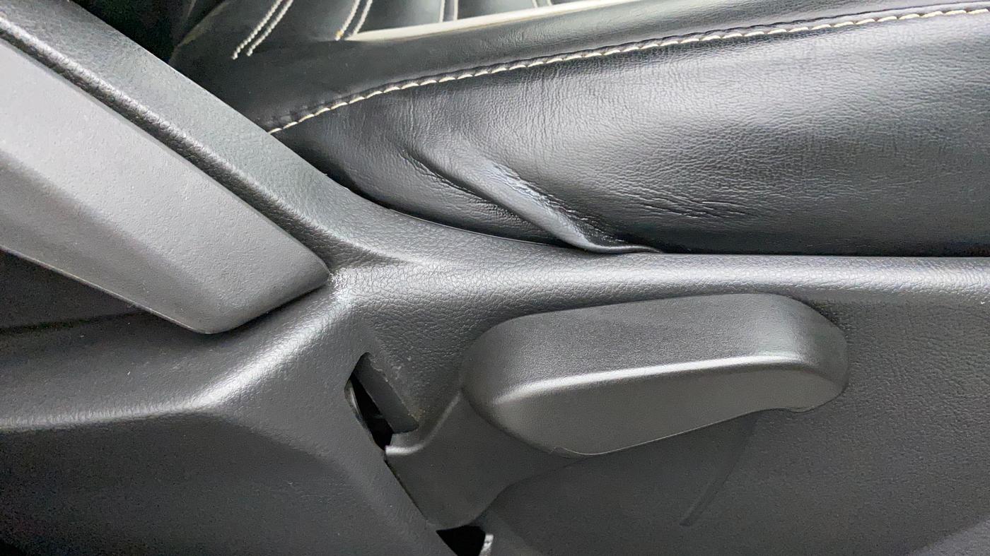 2019 Ford FREESTYLE TITANIUM 1.2 PETROL, Petrol, Manual, 29,760 km, Driver Side Adjustment Panel