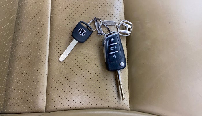 2014 Honda City 1.5L I-VTEC S MT, Petrol, Manual, 78,165 km, Key Close Up