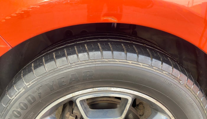 2017 Ford Ecosport TITANIUM 1.5L DIESEL, Diesel, Manual, 96,983 km, Left Front Tyre Tread