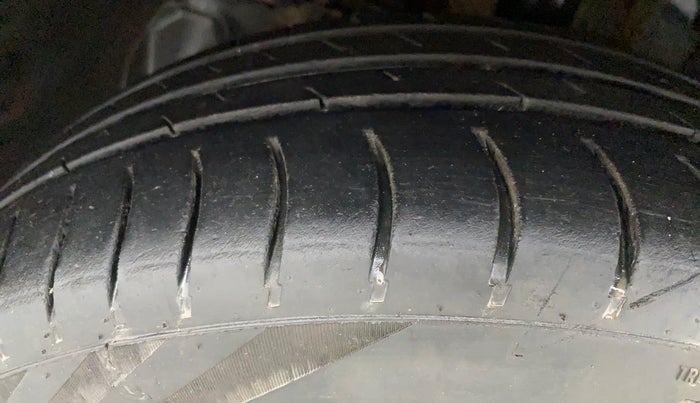 2018 Tata TIGOR XM REVOTORQ, Diesel, Manual, 96,683 km, Left Front Tyre Tread