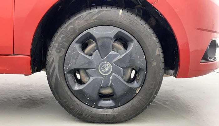 2018 Tata TIGOR XM REVOTORQ, Diesel, Manual, 96,683 km, Right Front Wheel