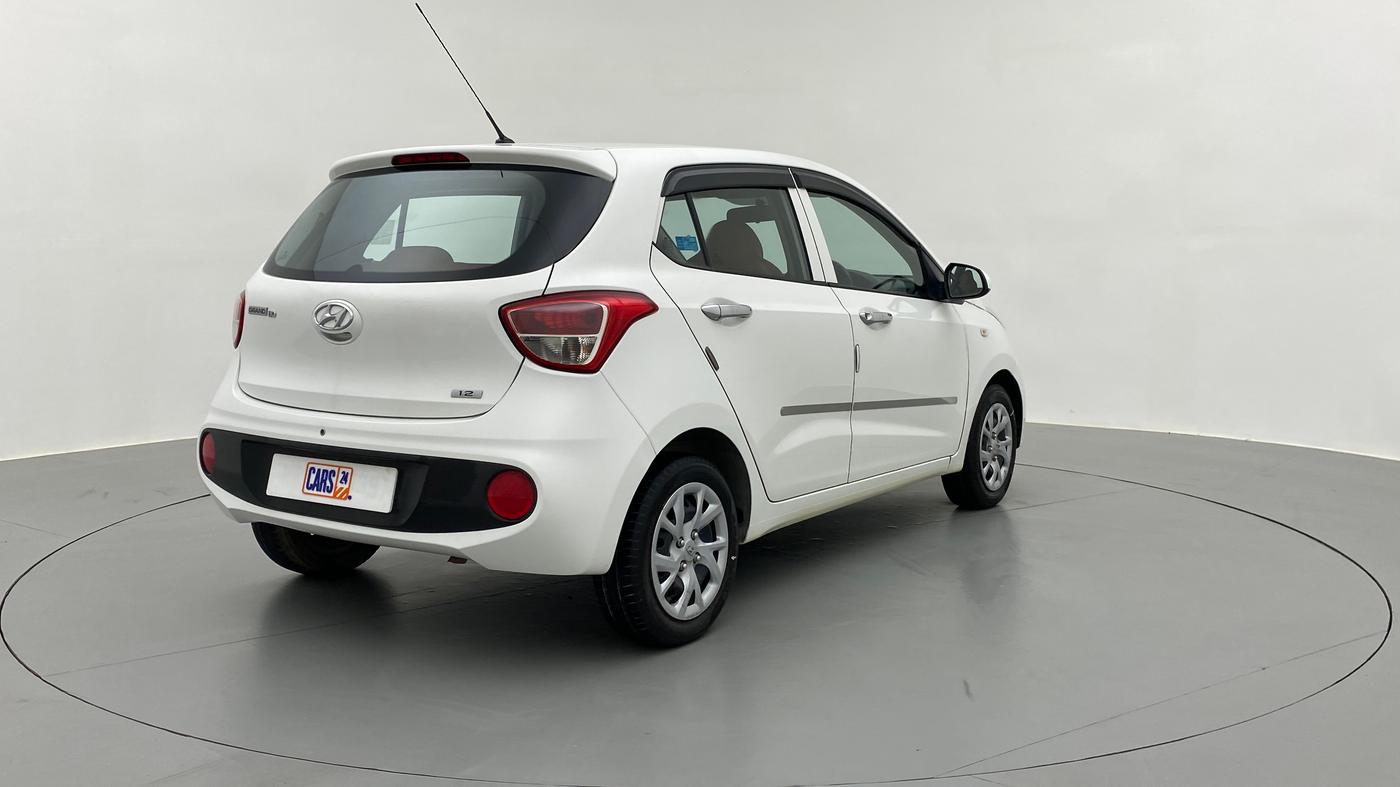 2017 Hyundai Grand i10 MAGNA 1.2 KAPPA VTVT, Petrol, Manual, 42,874 km, Right Back Diagonal
