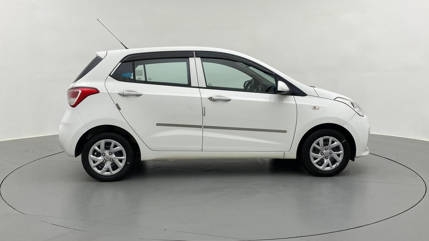 2017 Hyundai Grand i10 MAGNA 1.2 KAPPA VTVT, Petrol, Manual, 42,874 km, Right Side View
