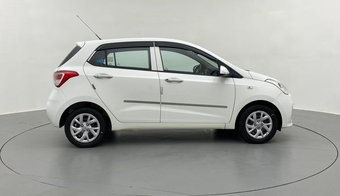 2017 Hyundai Grand i10 MAGNA 1.2 KAPPA VTVT, Petrol, Manual, 42,874 km, Right Side View