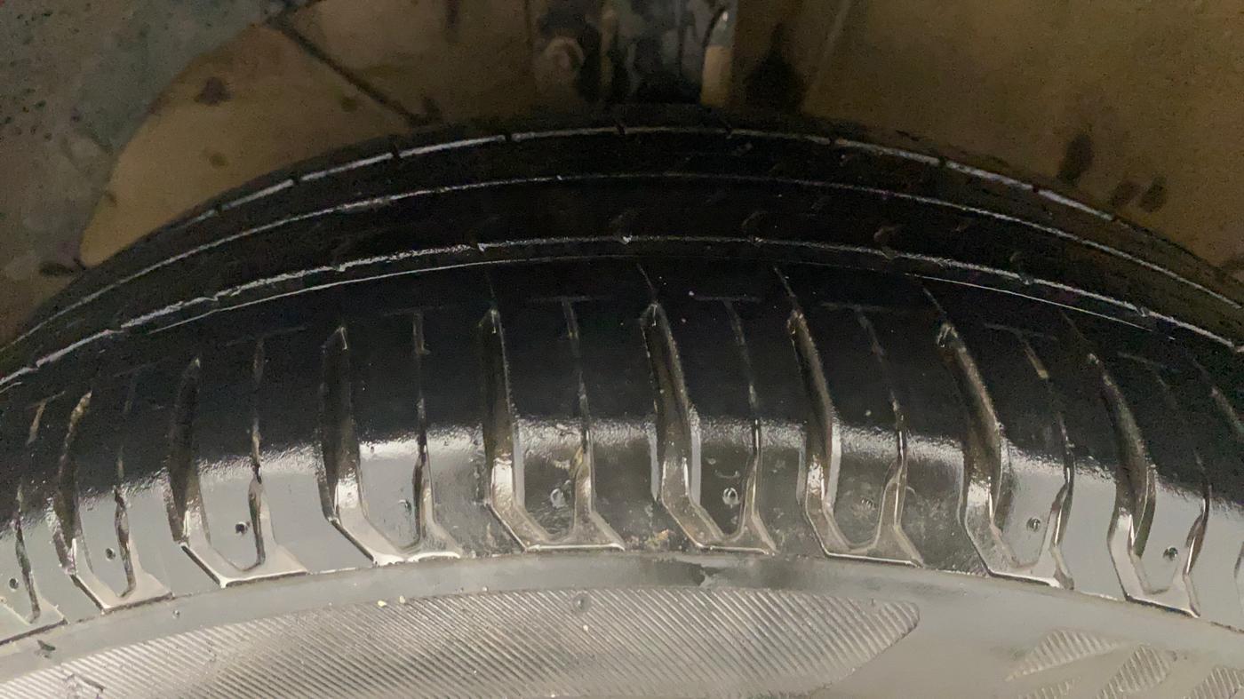 2021 Maruti XL6 ALPHA AT, Petrol, Automatic, 55,022 km, Left Front Tyre Tread